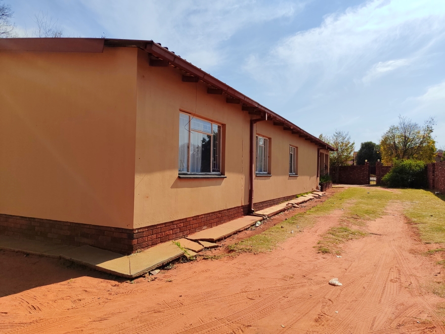7 Bedroom Property for Sale in Randlespark North West